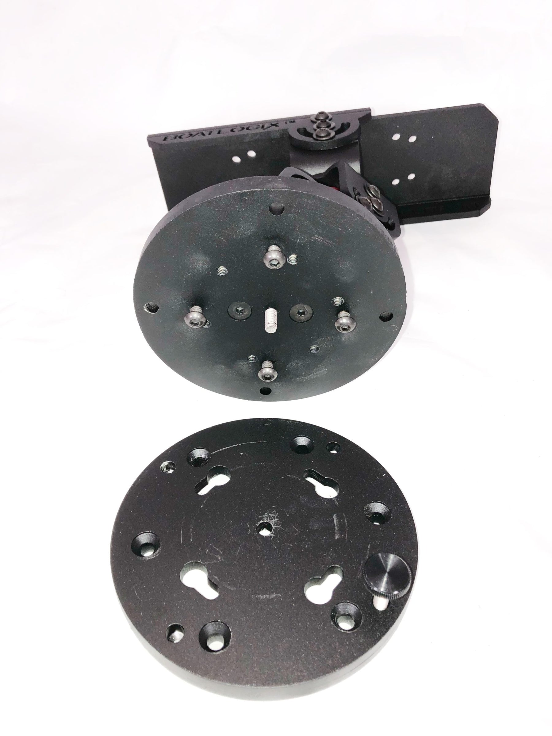 BoatLogix Detachable Universal Lock Down Mount